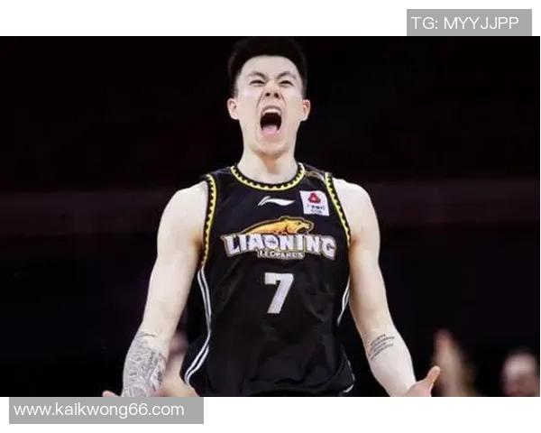 南京羽毛球队在总决赛积分榜上以51分稳居第一名展现强劲实力